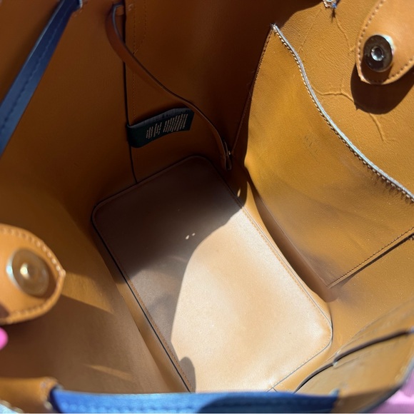 Ralph Lauren Leather Debby Drawstring Bucket Bag - Picture 13 of 16